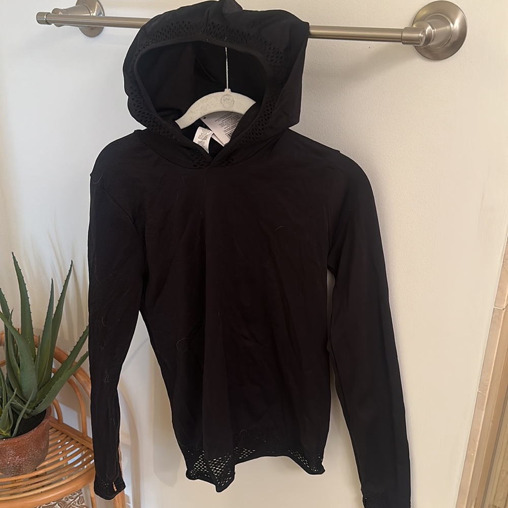 Lightweight Workout Pullover - Picture 2 of 4